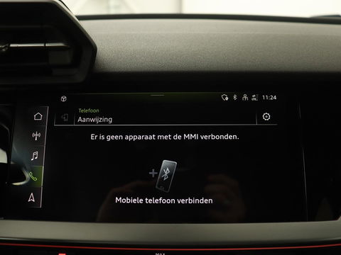 Audi A3 45 TFSI e S Line | Stoelverwarming | Camera | Sfeerverlichting | Virtual Cockpit | Carplay | Navigatie | Sportstoelen | 18'' | Climate control | PHEV | Plug In