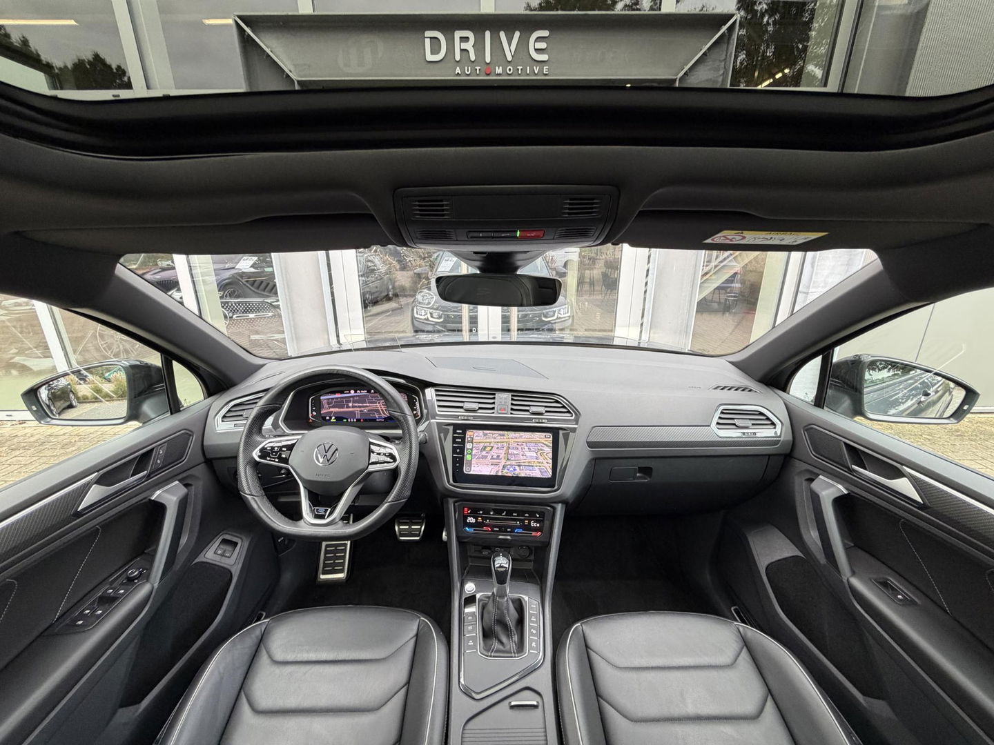 Volkswagen Tiguan 1.4 TSI eHybrid R-Line Business+ Black Style|SOH97%|Pano|Leer|Memory|Matrix|HUD|360Cam|Ad.Cruise|Trekhaak