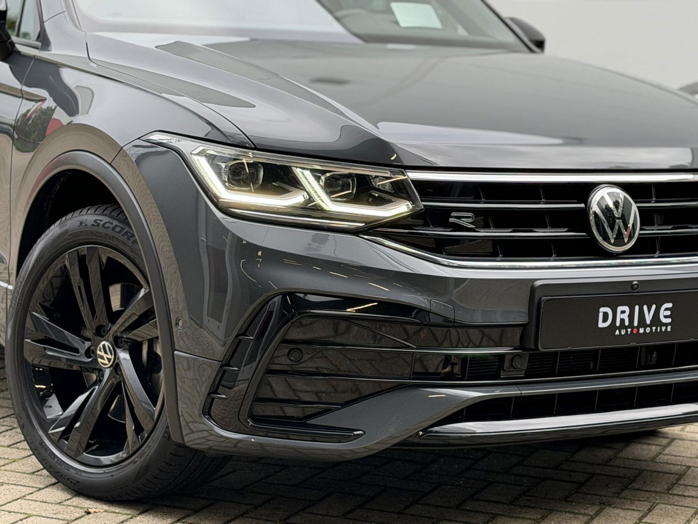 Volkswagen Tiguan 1.4 TSI eHybrid R-Line Business+ Black Style|SOH97%|Pano|Leer|Memory|Matrix|HUD|360Cam|Ad.Cruise|Trekhaak
