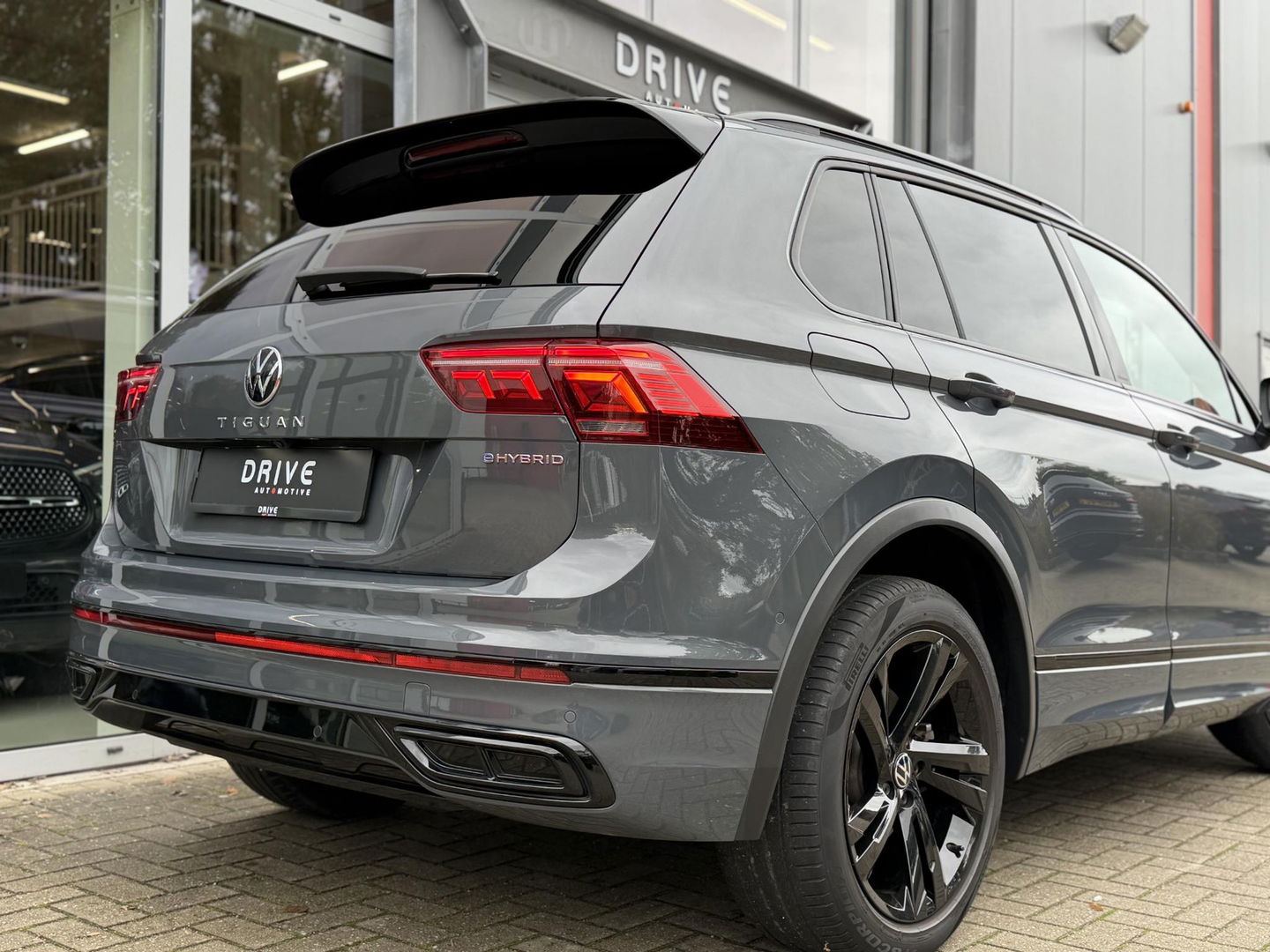 Volkswagen Tiguan 1.4 TSI eHybrid R-Line Business+ Black Style|SOH97%|Pano|Leer|Memory|Matrix|HUD|360Cam|Ad.Cruise|Trekhaak
