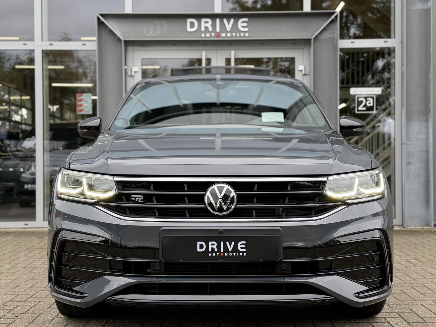 Volkswagen Tiguan 1.4 TSI eHybrid R-Line Business+ Black Style|SOH97%|Pano|Leer|Memory|Matrix|HUD|360Cam|Ad.Cruise|Trekhaak