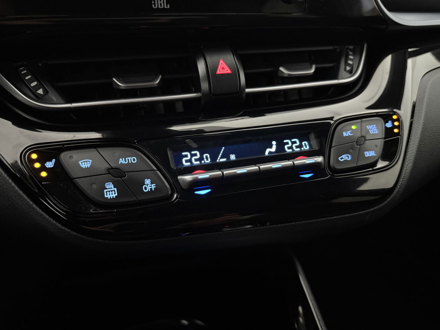 Toyota C-HR 2.0 Hybrid 217PK Business Plus | Camera | Trekhaak | JBL Audio | Carplay | Cruise | Keyless | NAP