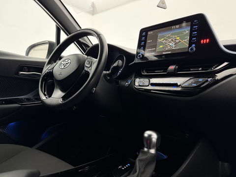 Toyota C-HR 2.0 Hybrid 217PK Business Plus | Camera | Trekhaak | JBL Audio | Carplay | Cruise | Keyless | NAP