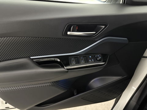 Toyota C-HR 2.0 Hybrid 217PK Business Plus | Camera | Trekhaak | JBL Audio | Carplay | Cruise | Keyless | NAP