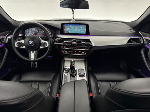 BMW 5 Serie 520i High Executive M-Sport 184PK | Pano | Sfeerverl. | HuD | Virtual | Memory | Camera | Navi | Keyless | NAP