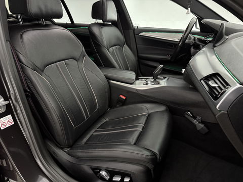 BMW 5 Serie 520i High Executive M-Sport 184PK | Pano | Sfeerverl. | HuD | Virtual | Memory | Camera | Navi | Keyless | NAP