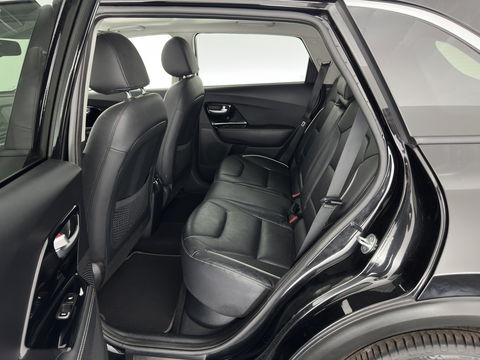 Kia e-Niro ExecutiveLine 64 kWh [ 3-Fase ] {SOH-100%} (INCL-BTW) Aut. *PANO | LUXURY-LEATHER | JBL-AUDIO | FULL-LED | NAVI-FULLMAP | DAB | ADAPTIVE-CRUISE | CAMERA | MEMORY-PACK | LANE-ASSIST | CCS-FASTLOADER | KEYLESS | DIGI-COCKPIT | 17"ALU*