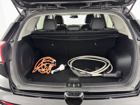 Kia e-Niro ExecutiveLine 64 kWh [ 3-Fase ] {SOH-100%} (INCL-BTW) Aut. *PANO | LUXURY-LEATHER | JBL-AUDIO | FULL-LED | NAVI-FULLMAP | DAB | ADAPTIVE-CRUISE | CAMERA | MEMORY-PACK | LANE-ASSIST | CCS-FASTLOADER | KEYLESS | DIGI-COCKPIT | 17"ALU*
