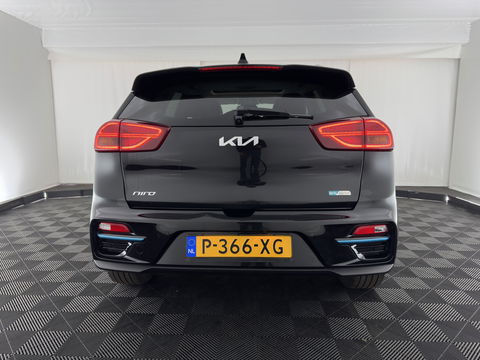 Kia e-Niro ExecutiveLine 64 kWh [ 3-Fase ] {SOH-100%} (INCL-BTW) Aut. *PANO | LUXURY-LEATHER | JBL-AUDIO | FULL-LED | NAVI-FULLMAP | DAB | ADAPTIVE-CRUISE | CAMERA | MEMORY-PACK | LANE-ASSIST | CCS-FASTLOADER | KEYLESS | DIGI-COCKPIT | 17"ALU*