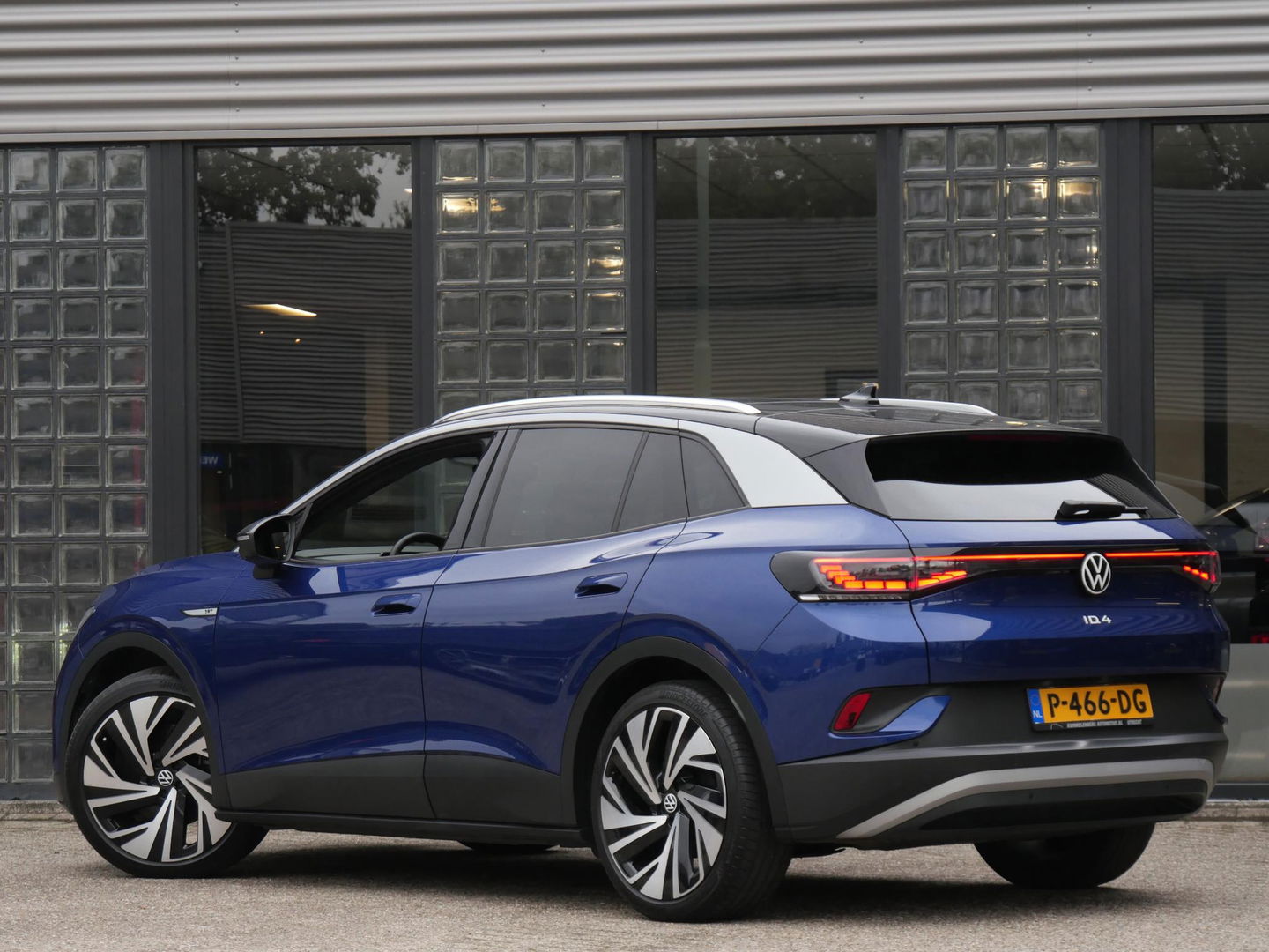 Volkswagen ID.4 1ST MAX77kWh/ PANORAMADAK/ 360°CAMERA/ ELEKT. KLEP/ HEAD-UP/ ERGO STOELEN