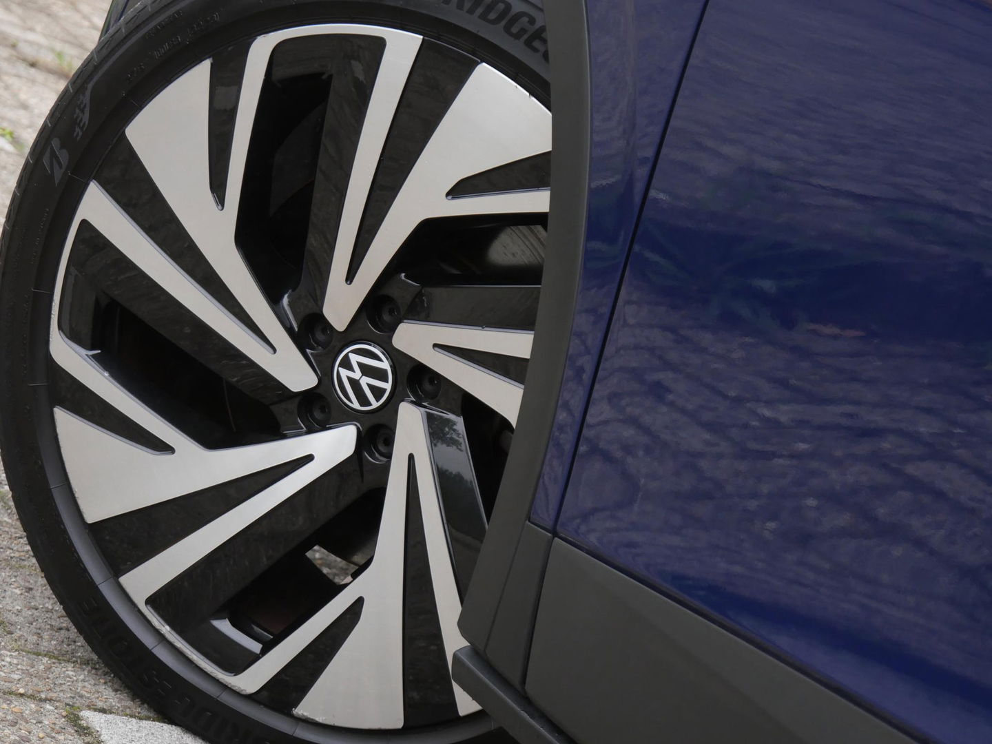 Volkswagen ID.4 1ST MAX77kWh/ PANORAMADAK/ 360°CAMERA/ ELEKT. KLEP/ HEAD-UP/ ERGO STOELEN