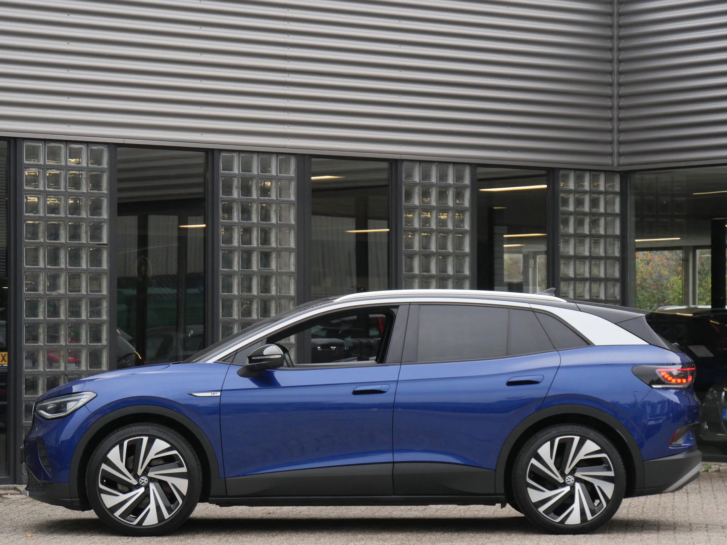 Volkswagen ID.4 1ST MAX77kWh/ PANORAMADAK/ 360°CAMERA/ ELEKT. KLEP/ HEAD-UP/ ERGO STOELEN