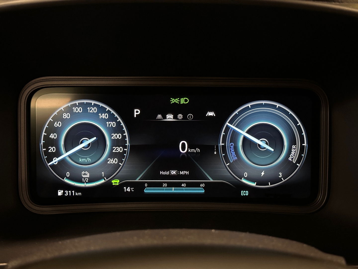 Hyundai KONA EV Comfort Smart 39 kWh | Parkeersensoren | Cruise Control | Achteruitrijcamera | Apple Carplay | Android Auto | Stoel/Stuurverwarming | Keyless | DAB | Airconditioning