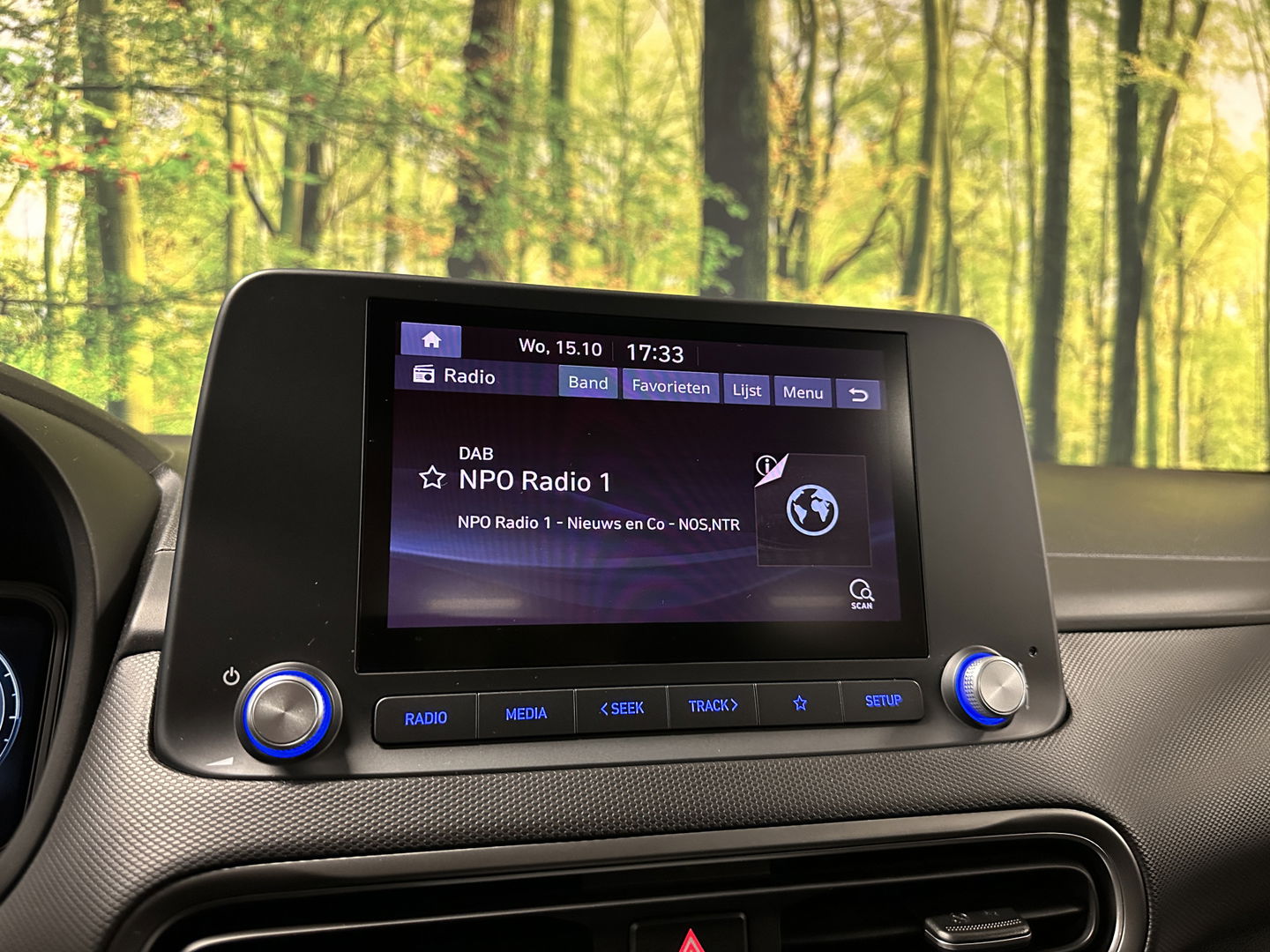 Hyundai KONA EV Comfort Smart 39 kWh | Parkeersensoren | Cruise Control | Achteruitrijcamera | Apple Carplay | Android Auto | Stoel/Stuurverwarming | Keyless | DAB | Airconditioning