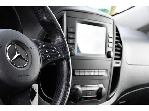 Mercedes-Benz Vito 119 CDI L2 DC Black Edition Camera, Cruise, LED, Carplay, Automaat, Stoelverwarming, 190pk, Trekhaak, Uniek!