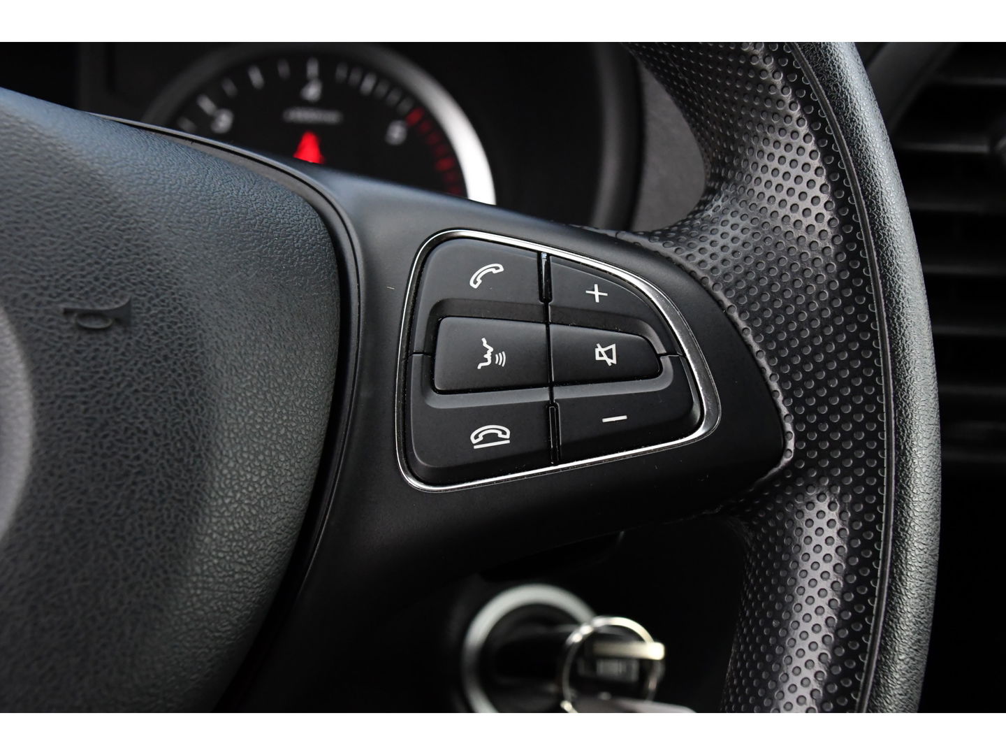 Mercedes-Benz Vito 119 CDI L2 DC Black Edition Camera, Cruise, LED, Carplay, Automaat, Stoelverwarming, 190pk, Trekhaak, Uniek!