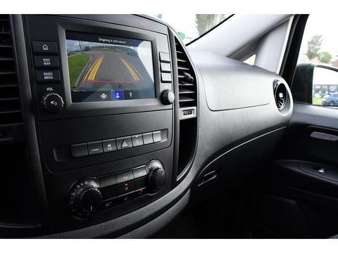 Mercedes-Benz Vito 119 CDI L2 DC Black Edition Camera, Cruise, LED, Carplay, Automaat, Stoelverwarming, 190pk, Trekhaak, Uniek!