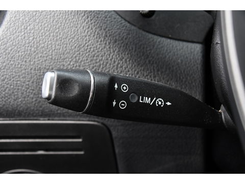 Mercedes-Benz Vito 119 CDI L2 DC Black Edition Camera, Cruise, LED, Carplay, Automaat, Stoelverwarming, 190pk, Trekhaak, Uniek!