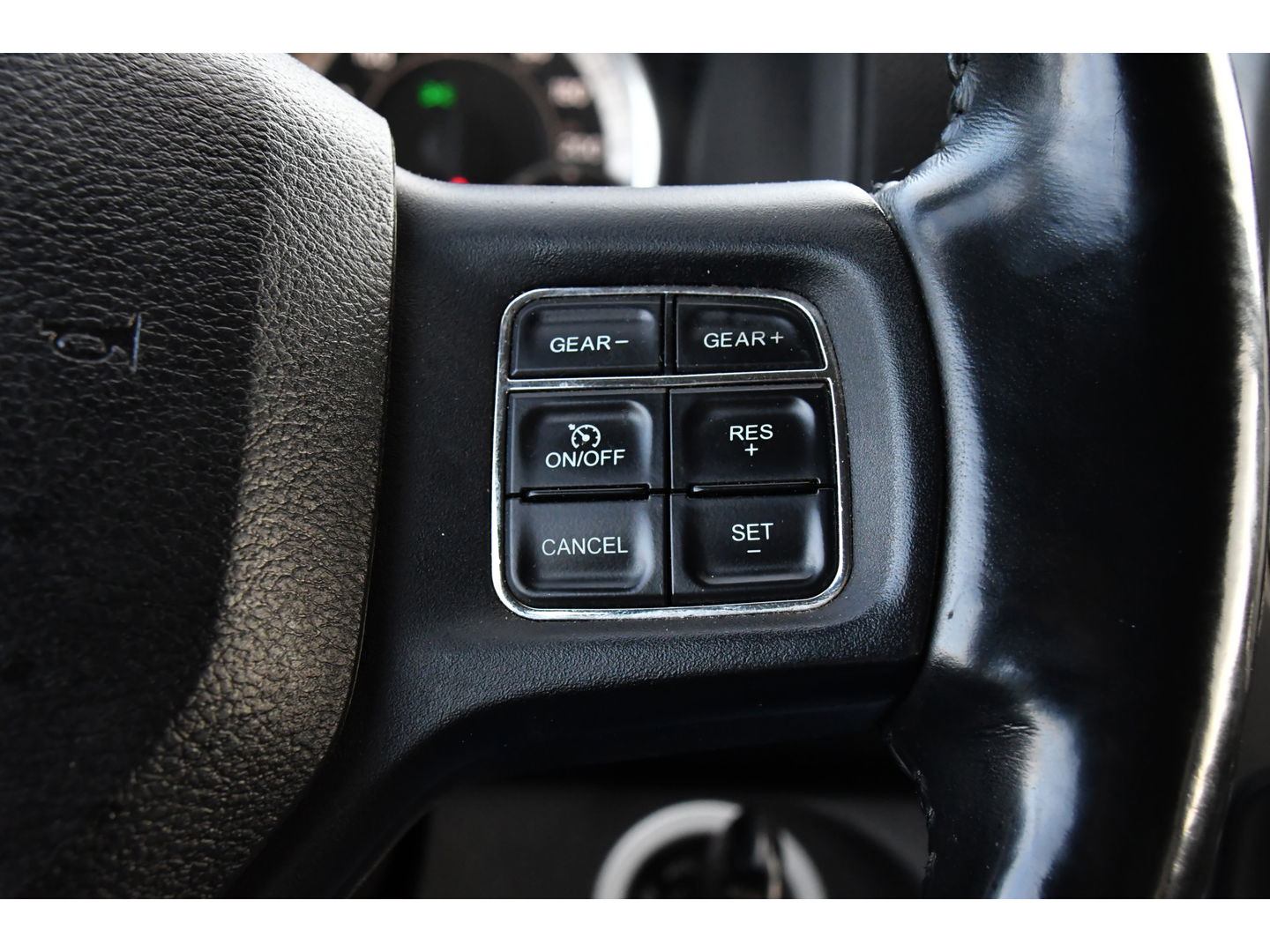 Dodge Ram 1500 5.7 V8 Quad Cab 6'4 Cruise, Camera, 402pk, Automaat, 3500kg, Trekhaak, Stoelverwarming, Leder, Multimedia, Sensoren, Uniek!