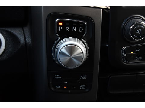 Dodge Ram 1500 5.7 V8 Quad Cab 6'4 Cruise, Camera, 402pk, Automaat, 3500kg, Trekhaak, Stoelverwarming, Leder, Multimedia, Sensoren, Uniek!