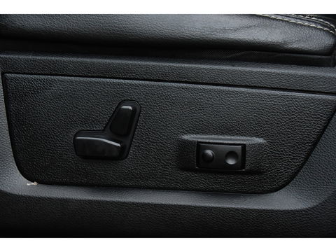 Dodge Ram 1500 5.7 V8 Quad Cab 6'4 Cruise, Camera, 402pk, Automaat, 3500kg, Trekhaak, Stoelverwarming, Leder, Multimedia, Sensoren, Uniek!