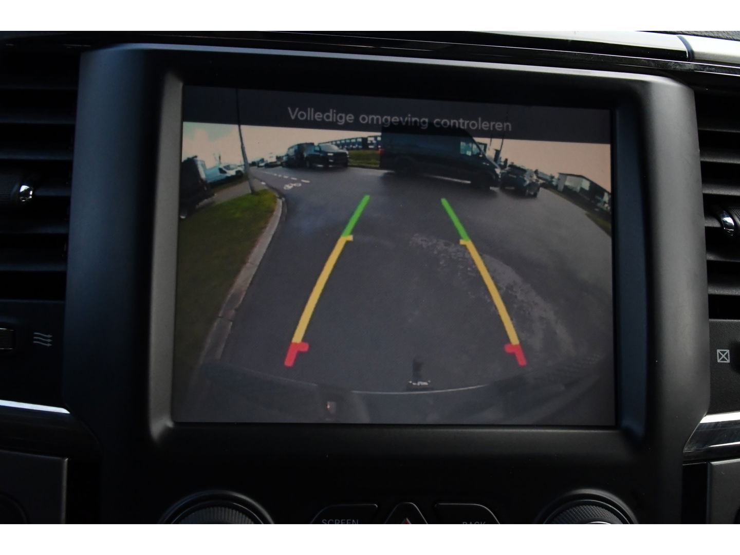 Dodge Ram 1500 5.7 V8 Quad Cab 6'4 Cruise, Camera, 402pk, Automaat, 3500kg, Trekhaak, Stoelverwarming, Leder, Multimedia, Sensoren, Uniek!