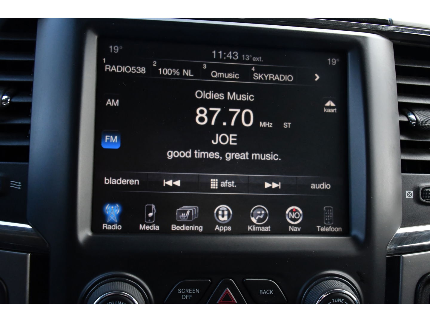 Dodge Ram 1500 5.7 V8 Quad Cab 6'4 Cruise, Camera, 402pk, Automaat, 3500kg, Trekhaak, Stoelverwarming, Leder, Multimedia, Sensoren, Uniek!