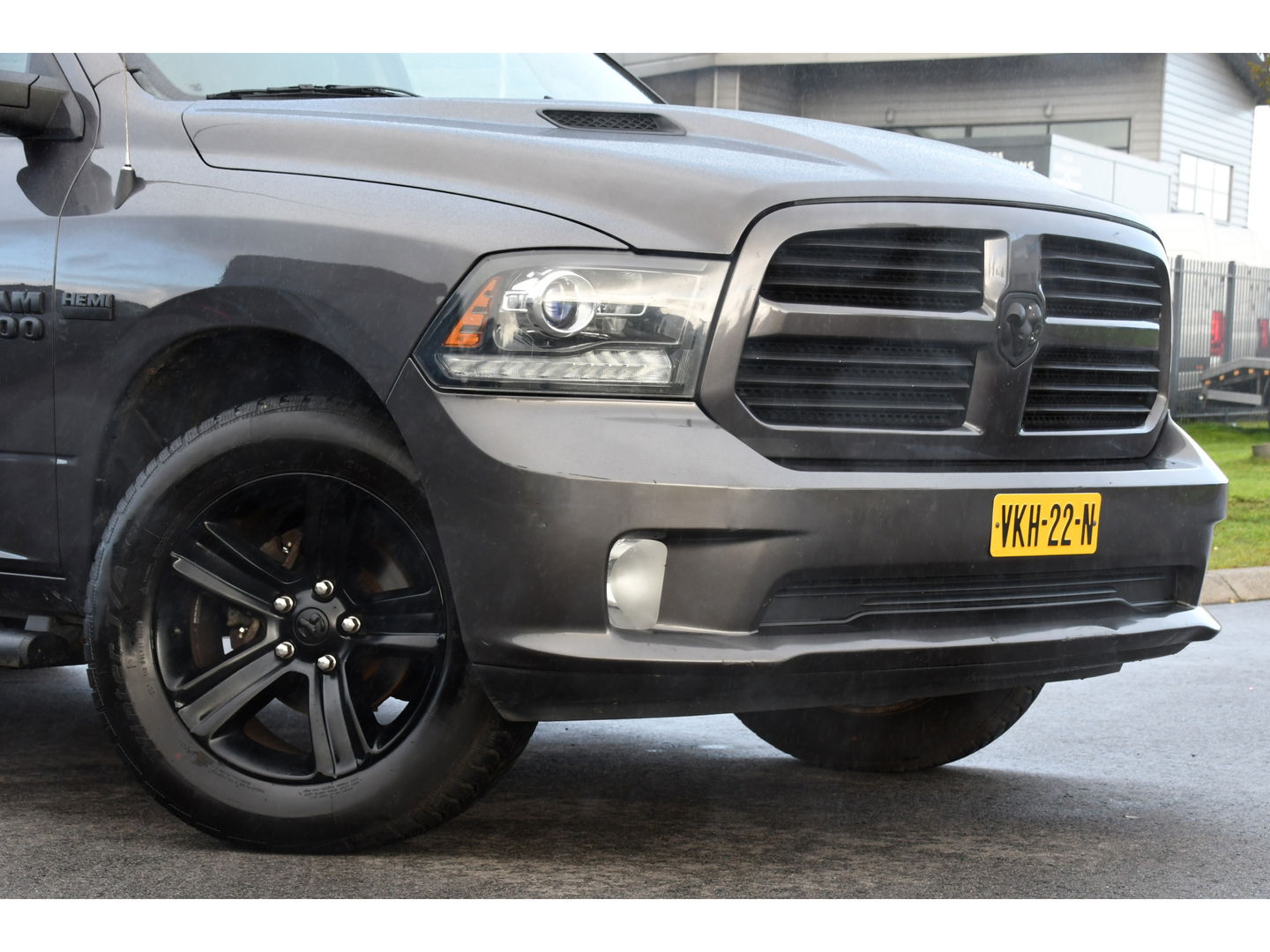 Dodge Ram 1500 5.7 V8 Quad Cab 6'4 Cruise, Camera, 402pk, Automaat, 3500kg, Trekhaak, Stoelverwarming, Leder, Multimedia, Sensoren, Uniek!