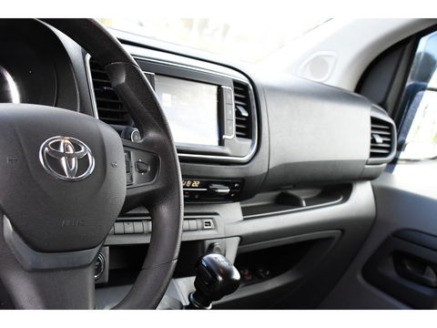 Toyota ProAce Worker 2.0 D-4D Professional Full Options, Camera, Cruise, 2 x Schuifdeur, Clima, Keyless, Multimedia, Trekhaak, Sensoren, 150pk, Uniek!