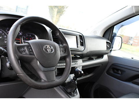 Toyota ProAce Worker 2.0 D-4D Professional Full Options, Camera, Cruise, 2 x Schuifdeur, Clima, Keyless, Multimedia, Trekhaak, Sensoren, 150pk, Uniek!