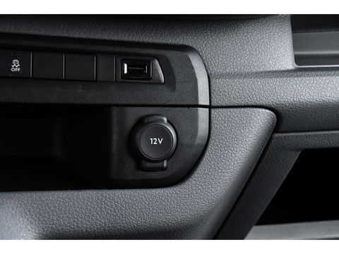 Toyota ProAce Worker 2.0 D-4D Professional Full Options, Camera, Cruise, 2 x Schuifdeur, Clima, Keyless, Multimedia, Trekhaak, Sensoren, 150pk, Uniek!