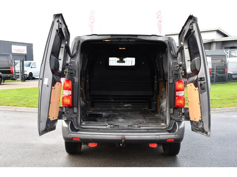 Toyota ProAce Worker 2.0 D-4D Professional Full Options, Camera, Cruise, 2 x Schuifdeur, Clima, Keyless, Multimedia, Trekhaak, Sensoren, 150pk, Uniek!