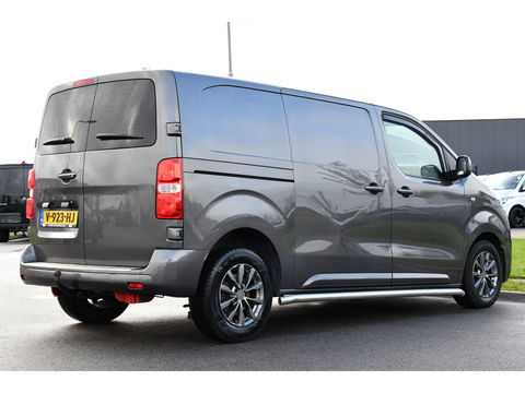 Toyota ProAce Worker 2.0 D-4D Professional Full Options, Camera, Cruise, 2 x Schuifdeur, Clima, Keyless, Multimedia, Trekhaak, Sensoren, 150pk, Uniek!