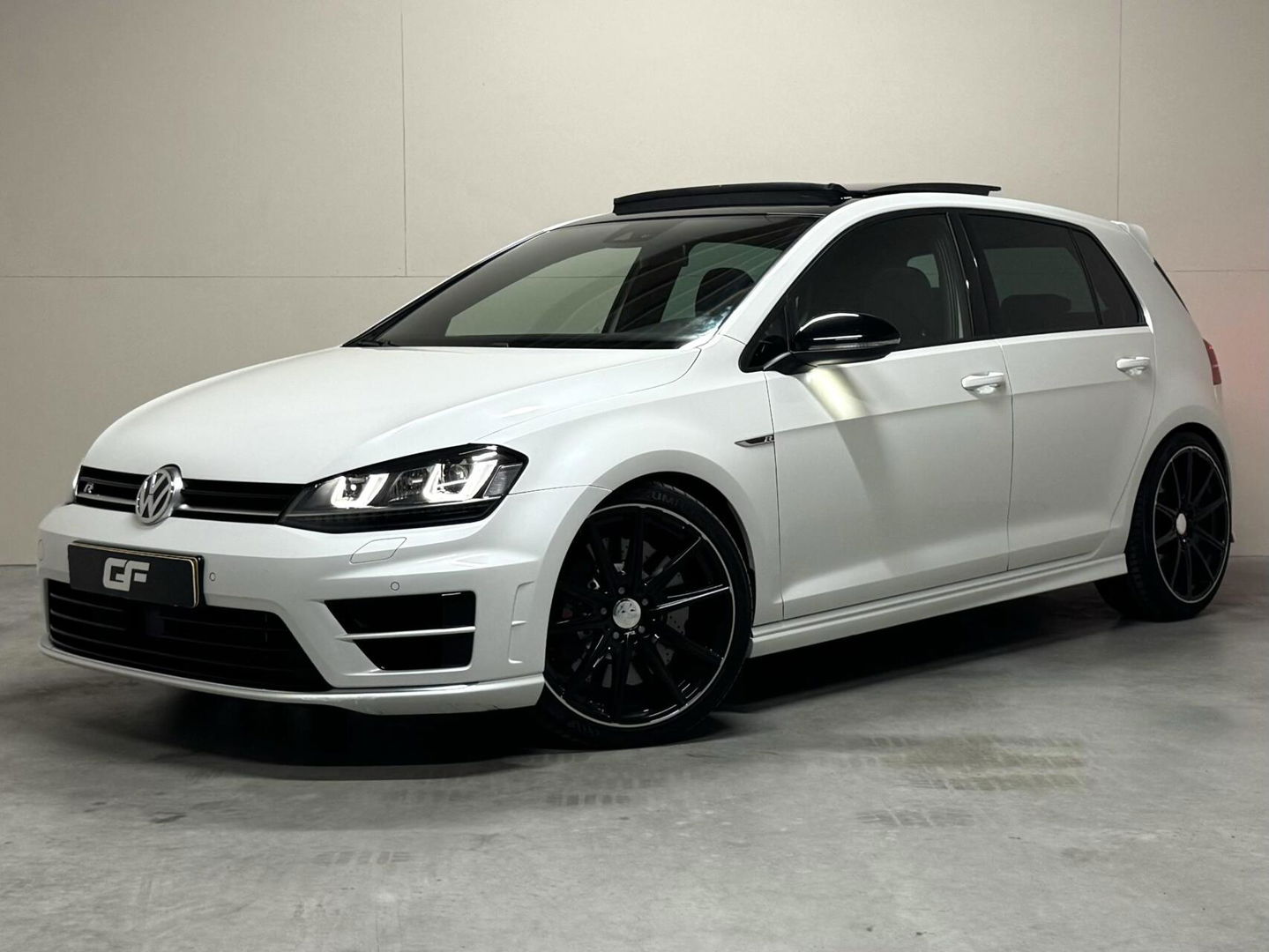 Volkswagen Golf 2.0 TSI R 4Motion Pano Virtual Miltek Leer Carplay