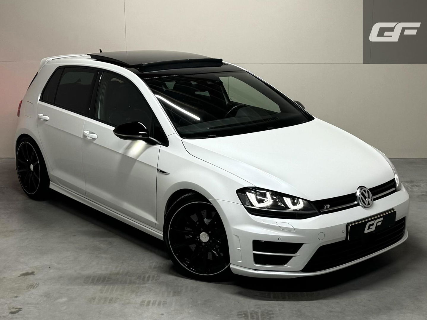 Volkswagen Golf 2.0 TSI R 4Motion Pano Virtual Miltek Leer Carplay