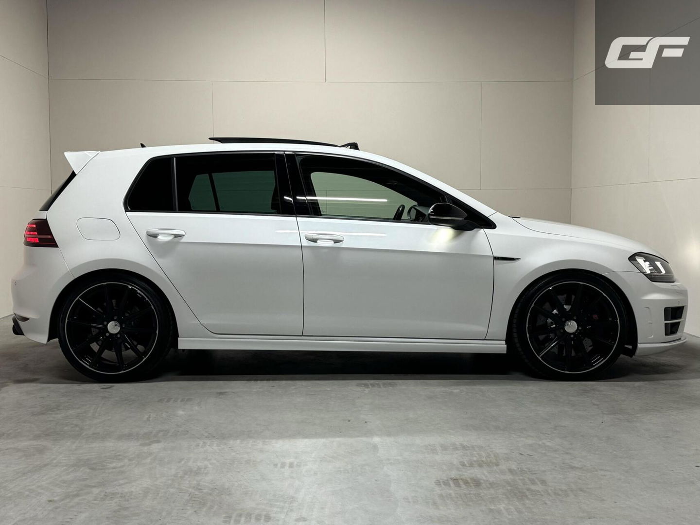 Volkswagen Golf 2.0 TSI R 4Motion Pano Virtual Miltek Leer Carplay
