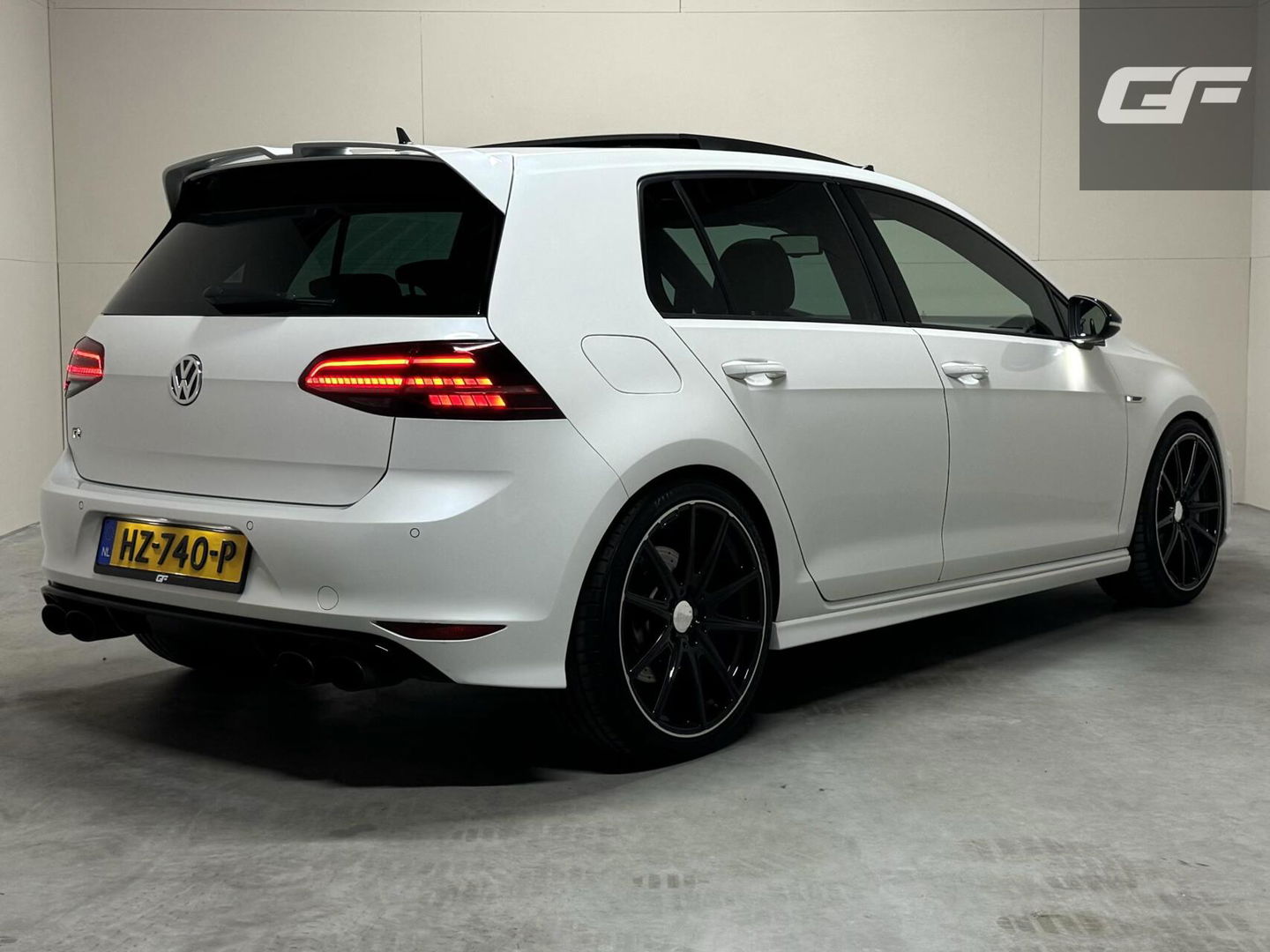 Volkswagen Golf 2.0 TSI R 4Motion Pano Virtual Miltek Leer Carplay