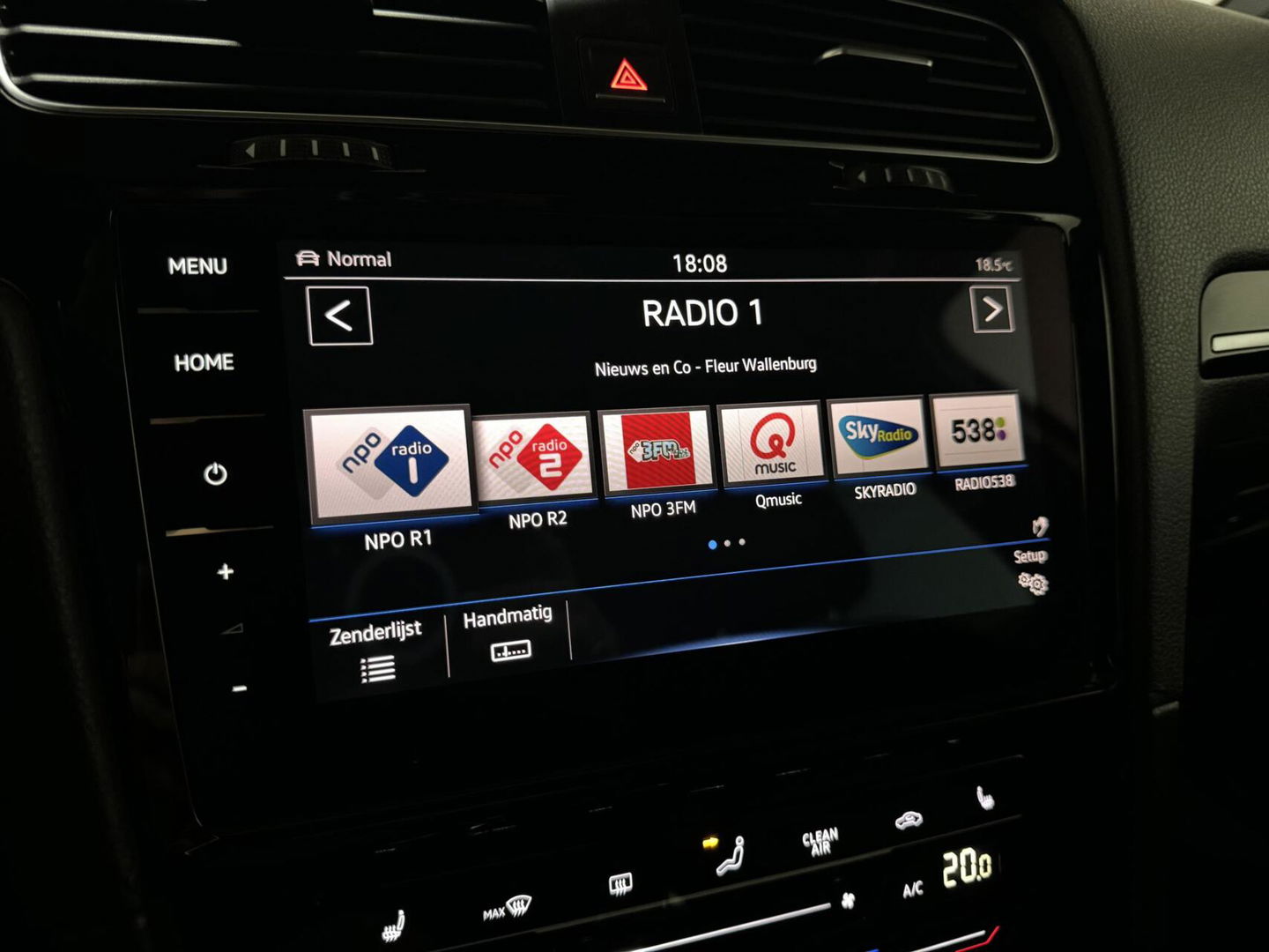 Volkswagen Golf 2.0 TSI R 4Motion Pano Virtual Miltek Leer Carplay