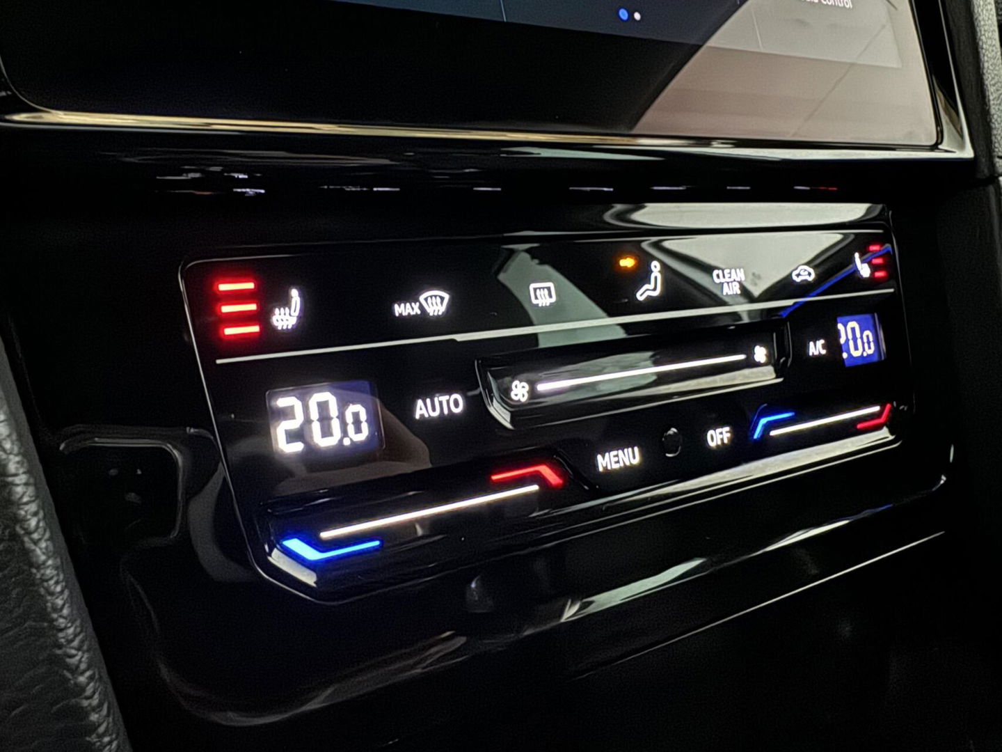 Volkswagen Golf 2.0 TSI R 4Motion Pano Virtual Miltek Leer Carplay