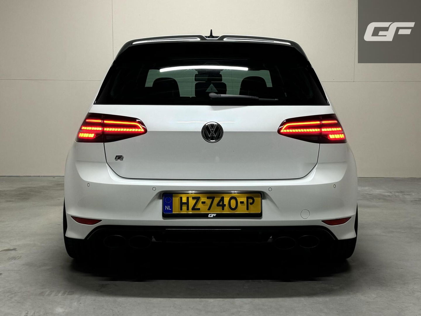 Volkswagen Golf 2.0 TSI R 4Motion Pano Virtual Miltek Leer Carplay