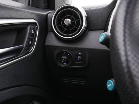 MG ZS EV Luxury 45 kWh {SOH-96%} Aut. *PANO | LUXURY-LEATHER | CCS-FASTLOADER | KEYLESS | NAVI-FULLMAP | ADAPTIVE-CRUISE | CAMERA | HEATED-SPORTSEATS | CARPLAY | BLINDSPOT | DAB | LANE-ASSIST | PRIVACY-GLASS | 17''ALU*