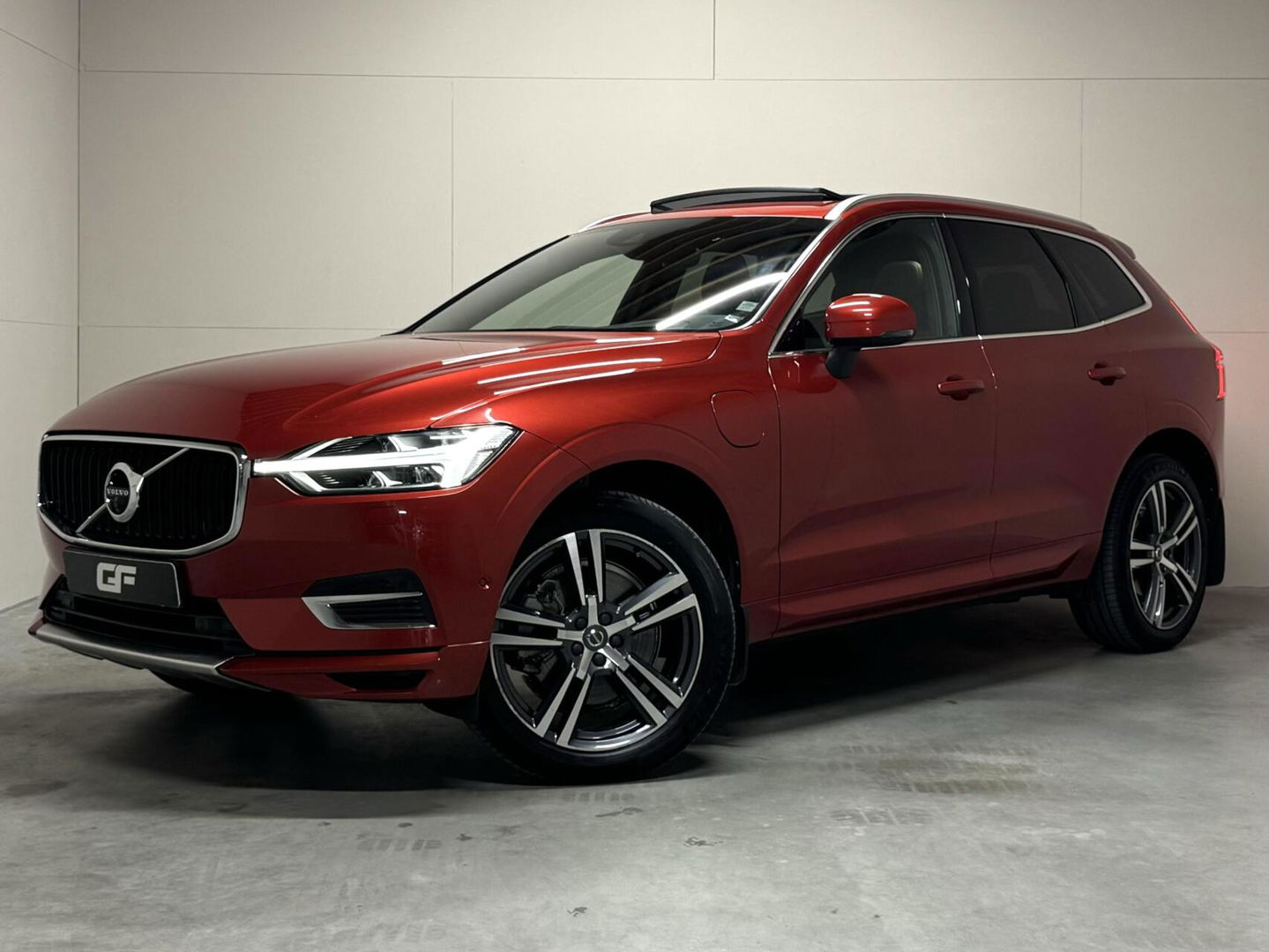 Volvo XC60 2.0 T8 Twin Engine AWD Pano Memory 360° HUD Autopilot Carplay Trekh.
