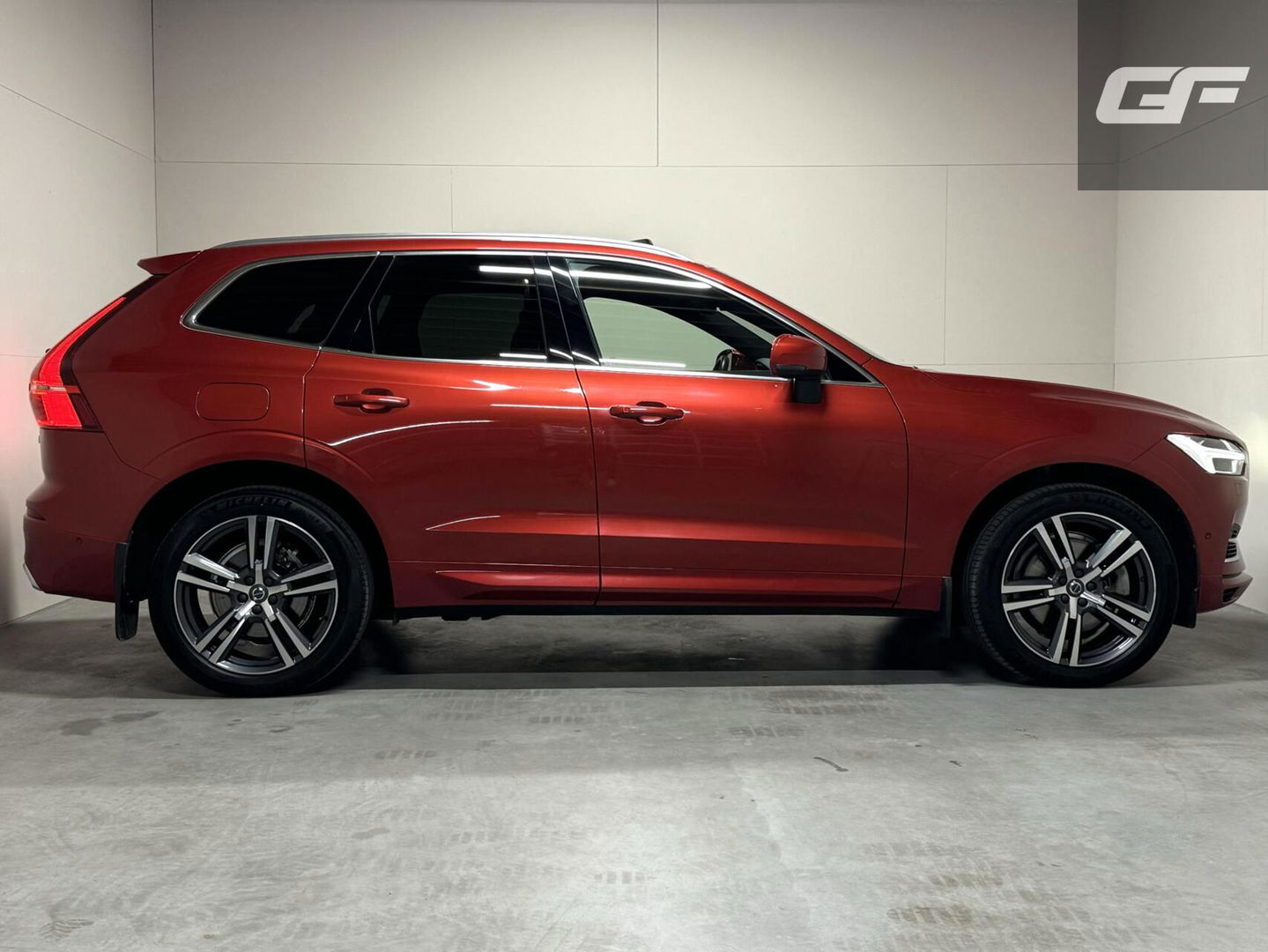 Volvo XC60 2.0 T8 Twin Engine AWD Pano Memory 360° HUD Autopilot Carplay Trekh.