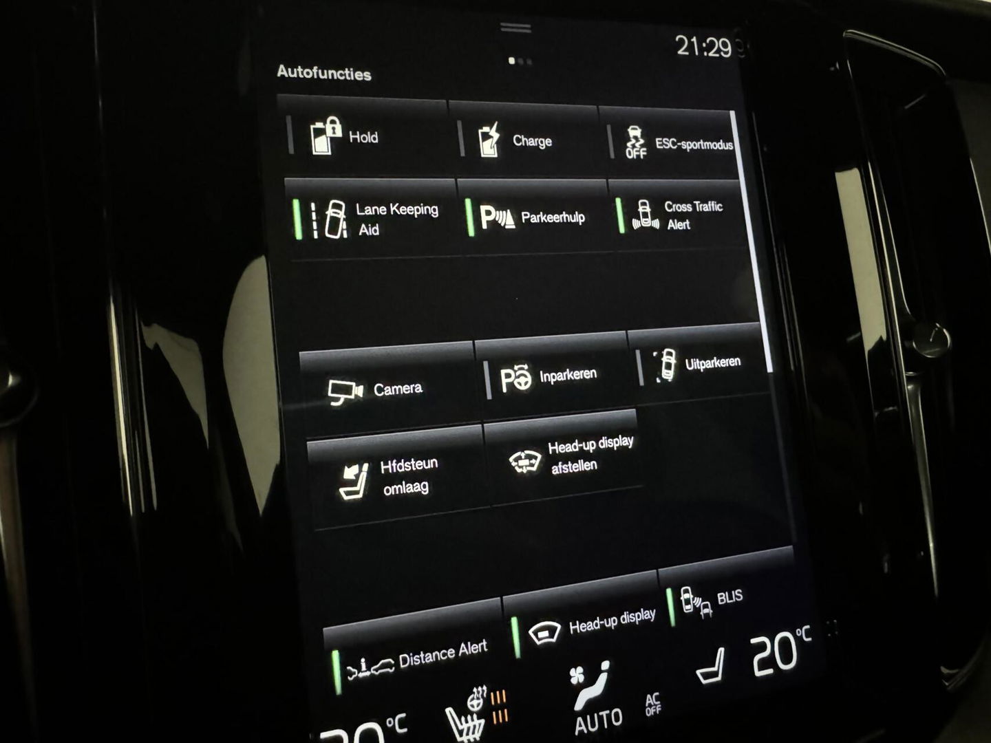 Volvo XC60 2.0 T8 Twin Engine AWD Pano Memory 360° HUD Autopilot Carplay Trekh.