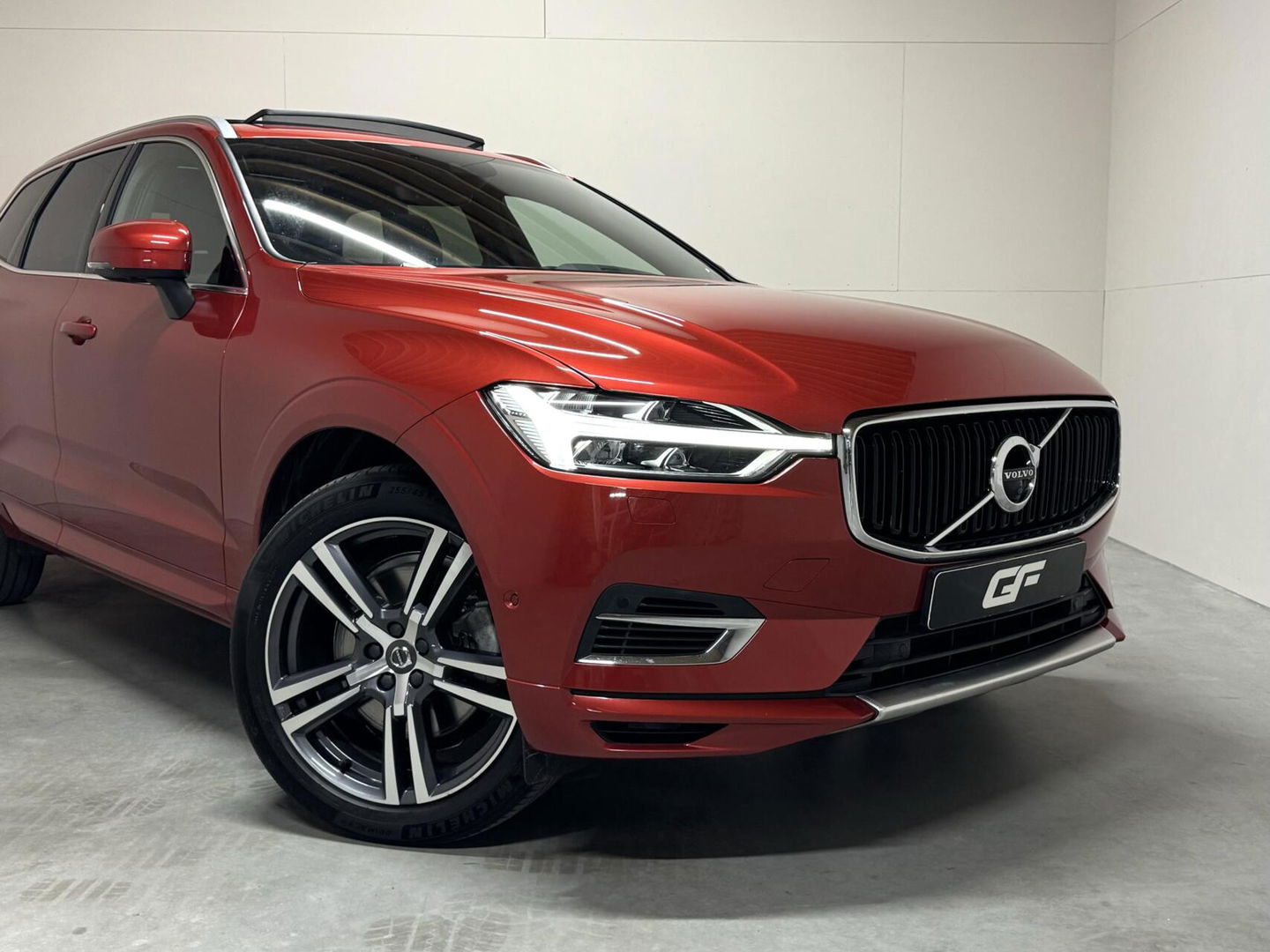 Volvo XC60 2.0 T8 Twin Engine AWD Pano Memory 360° HUD Autopilot Carplay Trekh.