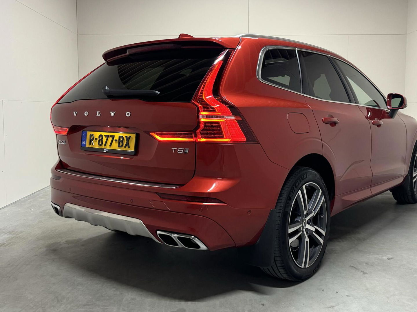 Volvo XC60 2.0 T8 Twin Engine AWD Pano Memory 360° HUD Autopilot Carplay Trekh.