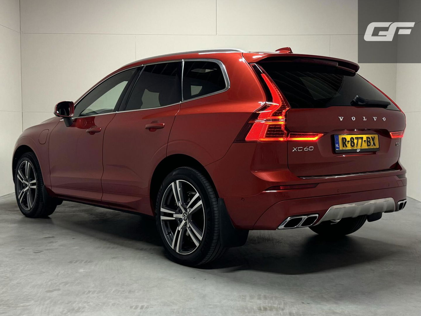 Volvo XC60 2.0 T8 Twin Engine AWD Pano Memory 360° HUD Autopilot Carplay Trekh.