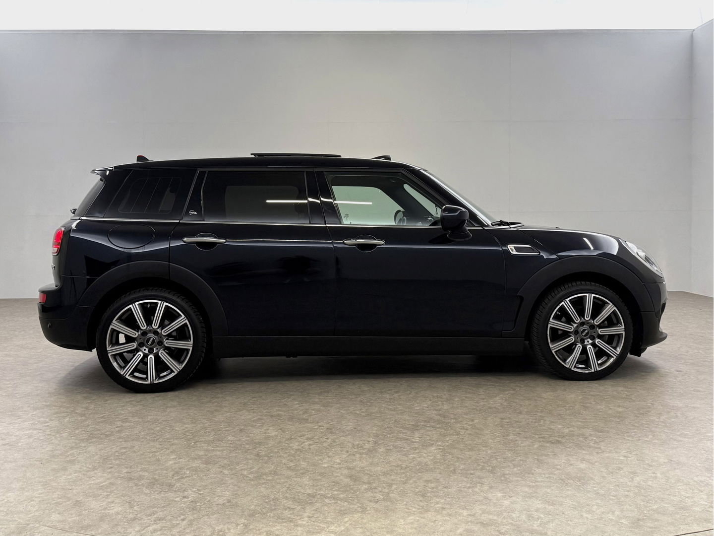 MINI Clubman 1.5 Cooper Richmond Park Edition | Pano | H/K | Virtual | Camera | Carplay | Stoelverw. | LED | NAP