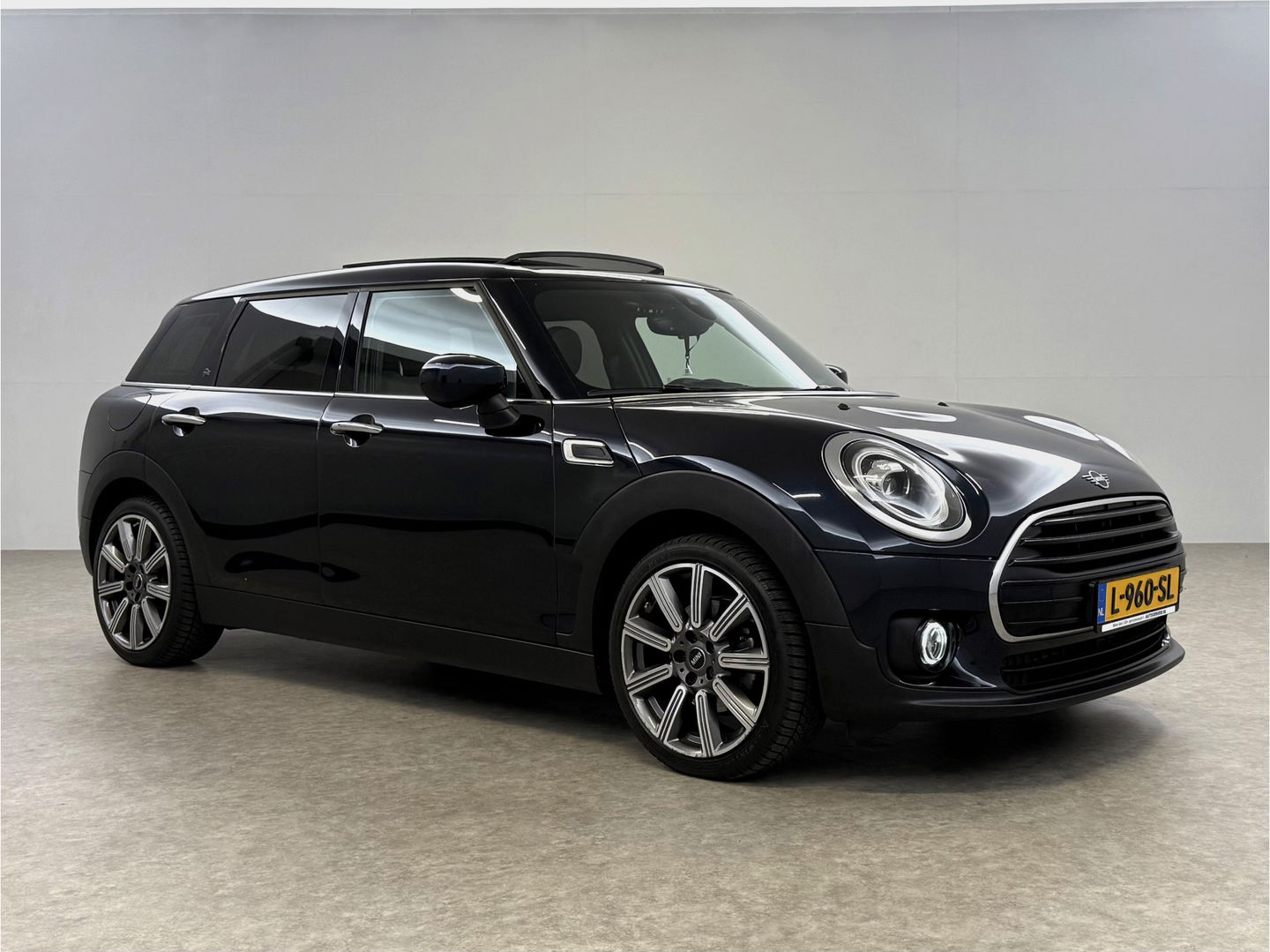 MINI Clubman 1.5 Cooper Richmond Park Edition | Pano | H/K | Virtual | Camera | Carplay | Stoelverw. | LED | NAP