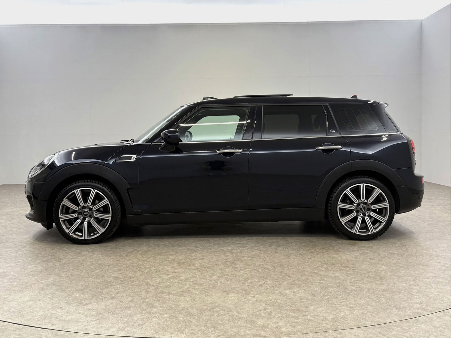 MINI Clubman 1.5 Cooper Richmond Park Edition | Pano | H/K | Virtual | Camera | Carplay | Stoelverw. | LED | NAP
